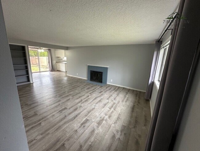 Foto del edificio - Must see 2 bedroom 1 bath