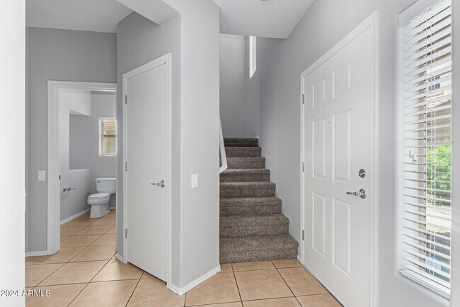 Foto del edificio - 2424 N 83rd Ln