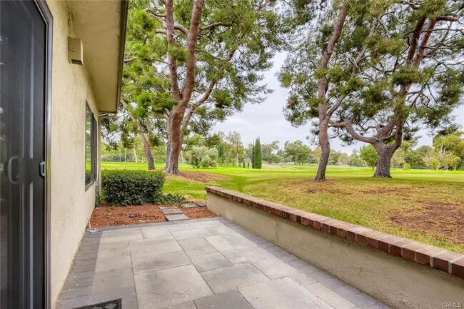 Building Photo - 28 Arboles