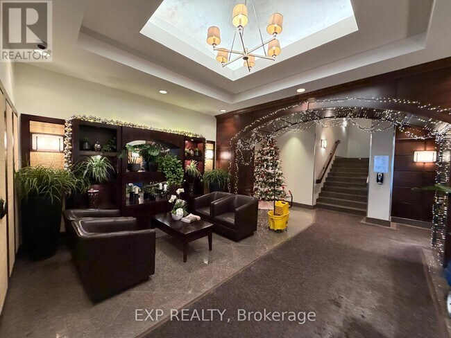 Building Photo - 200 Besserer St