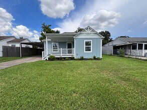 Building Photo - 7619 Joplin St