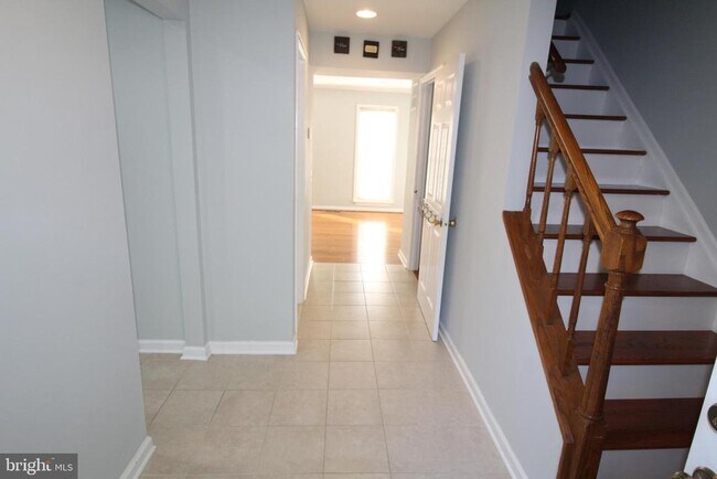 Building Photo - 10089 Bunker Woods Ct