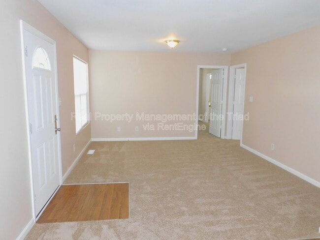 Foto del edificio - 909 Beaumont Ave