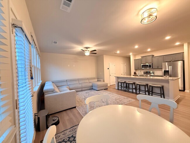 Foto del edificio - 257 Whitetail Cir