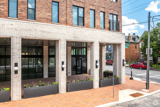 Building Photo - Jaeger Square