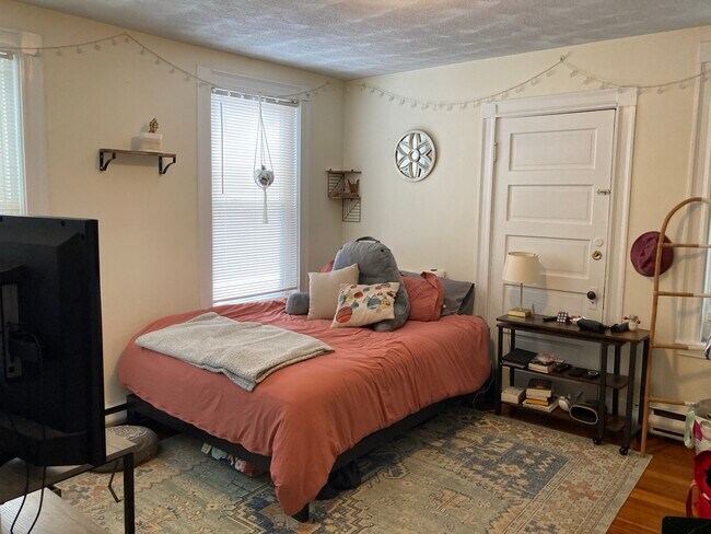 Foto del edificio - 14 Garrison Ave