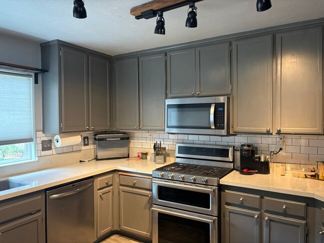 Building Photo - 2172 Rachel Dr