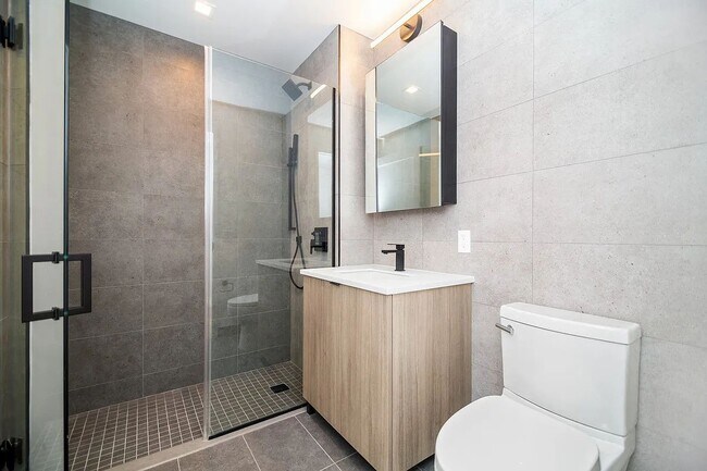 Foto del edificio - 282 Grand Street