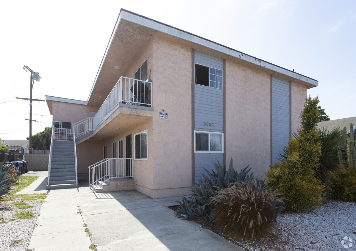 Primary Photo - 6020 S Vermont Ave