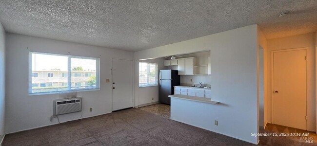 Foto del edificio - 1567 Alamo Dr