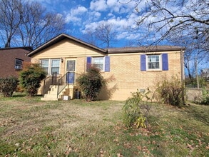 Building Photo - 1005 Sevier St