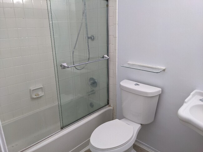 Foto del edificio - 5806 Bridgetown Ct