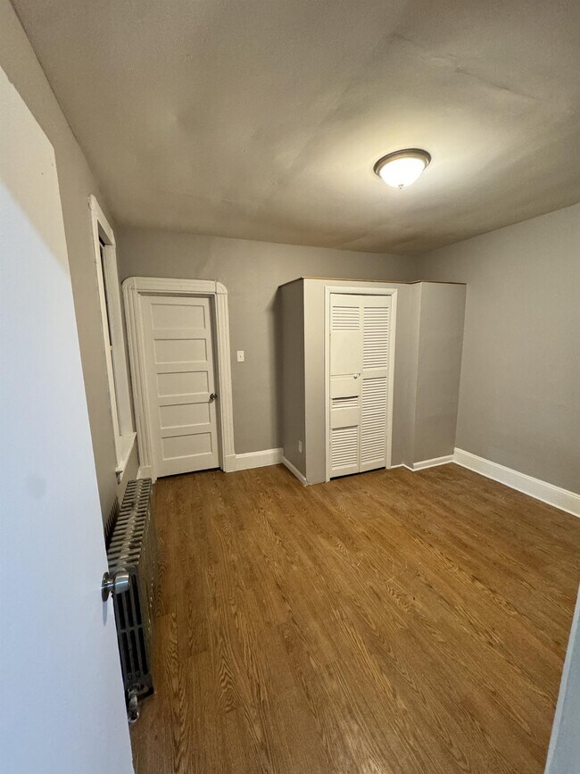 Building Photo - 275 Franklin Ave