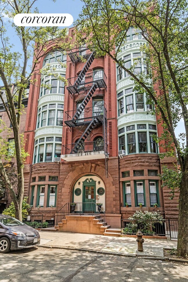 Building Photo - 149 Willow St