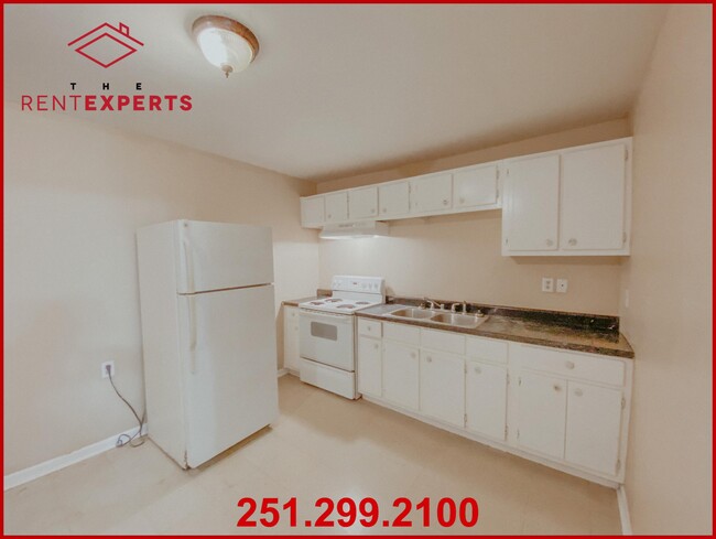 Building Photo - 1005 Anders Dr