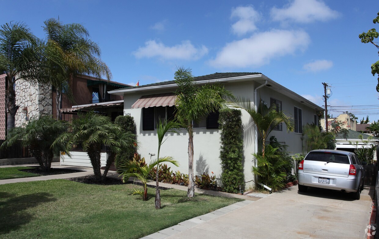 Primary Photo - 1426 Robinson Ave