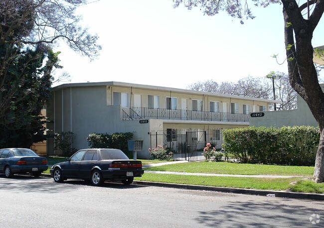 Building Photo - 11652 Stuart Dr