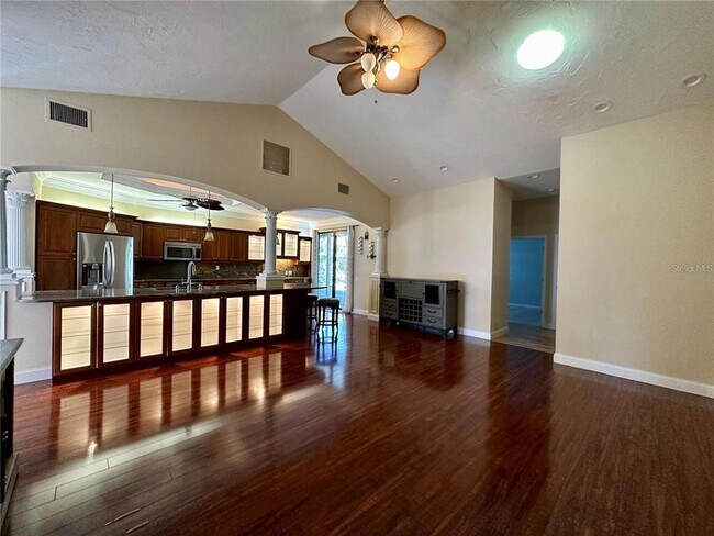 Foto del edificio - 8133 Misty Oaks Blvd