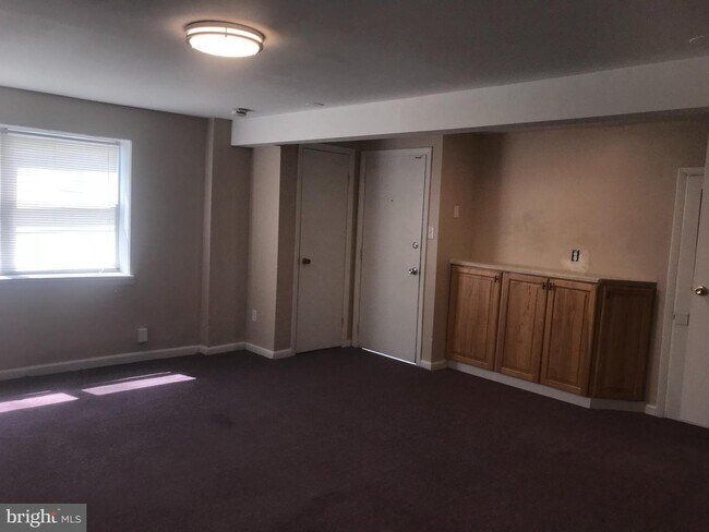 Building Photo - 115 Harding Ave