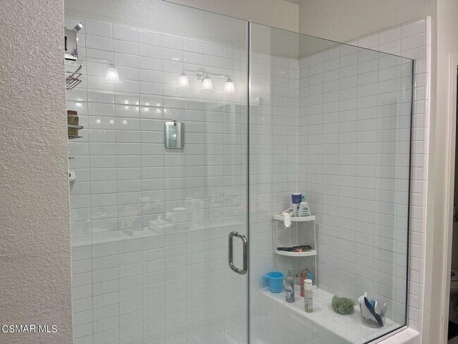 Foto del edificio - 140 Farmhouse Dr