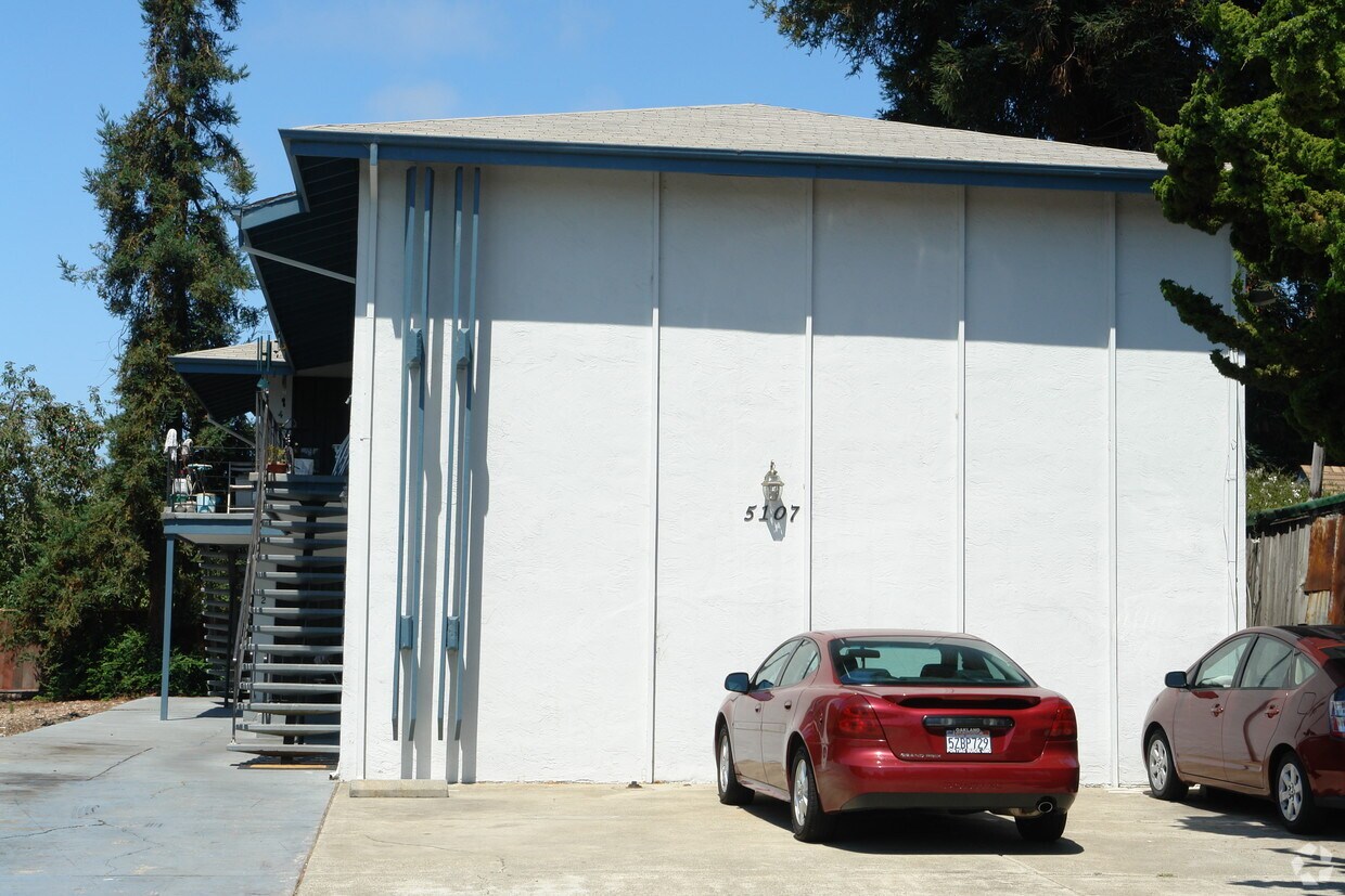 Foto del edificio - 5107 Shafter Ave