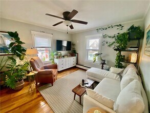 Building Photo - 9 Hall Ave