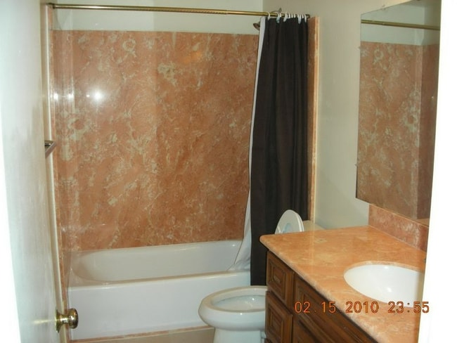 Building Photo - 1730 Halford Ave