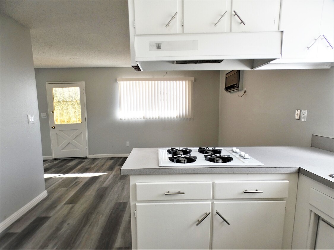 Primary Photo - 3024 Topaz Ln
