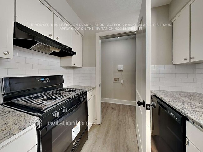 Foto del edificio - 923 Meadow Mead Dr