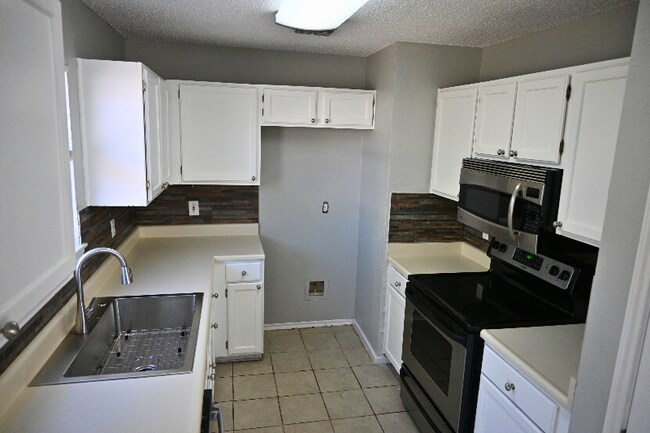 Foto del edificio - 3138 Smoke Creek