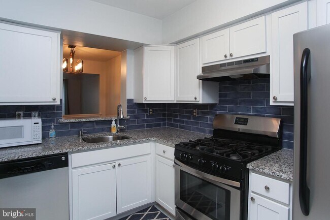 Building Photo - 4113 Captain Molly Cir