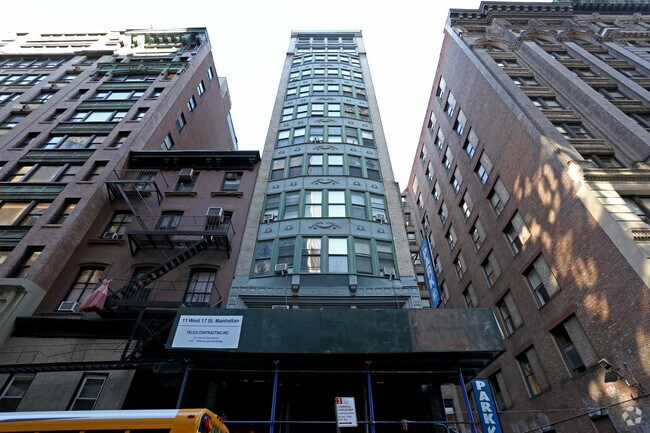Foto del edificio - 11 W 17th St