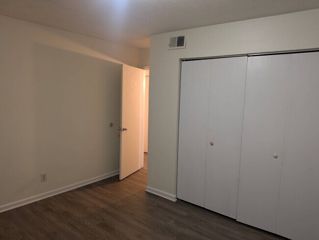 Foto del edificio - 3220 Fordhaven Rd