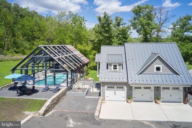 Building Photo - 75 Browns Dr