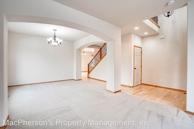 Building Photo - 4 br, 2.5 bath House - 904 Lawton Rd