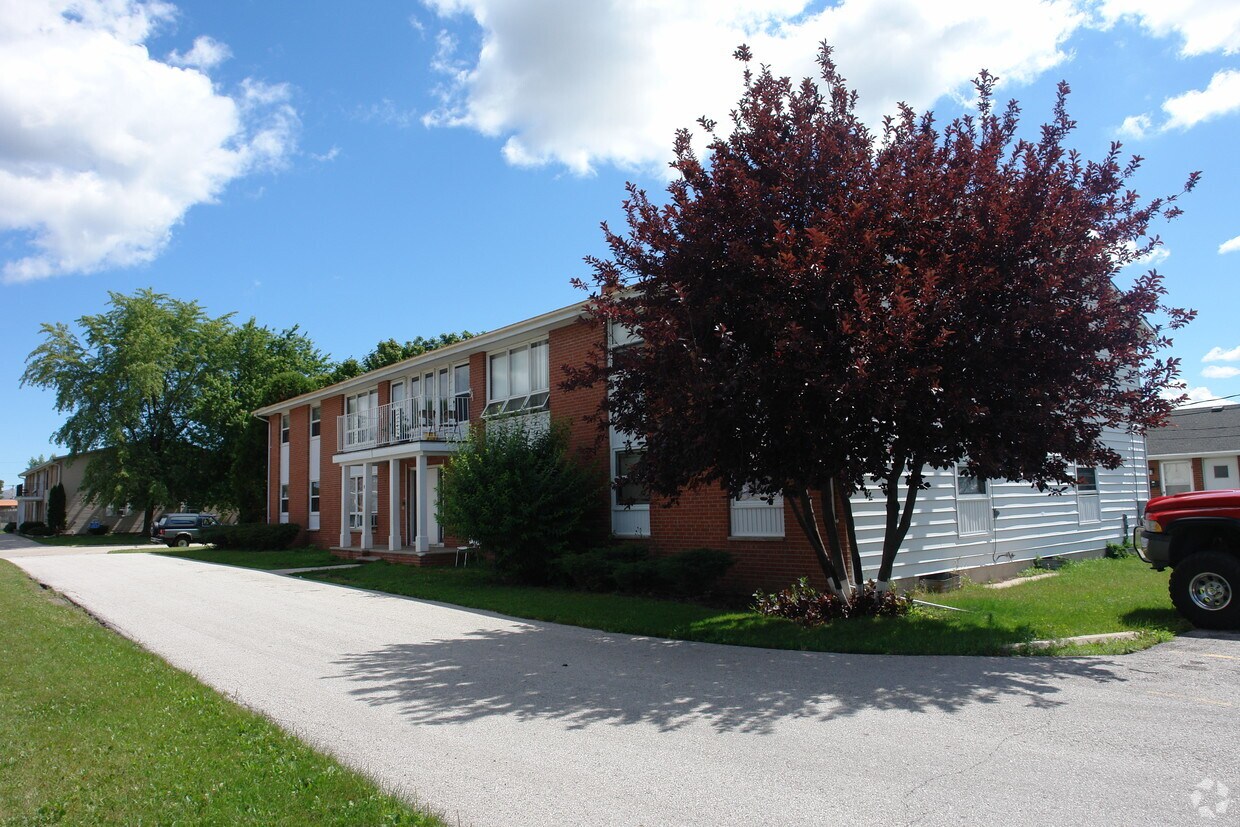 Building Photo - 825 William Charles Ct