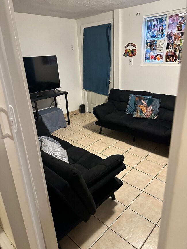 Foto del edificio - 206 Paris St