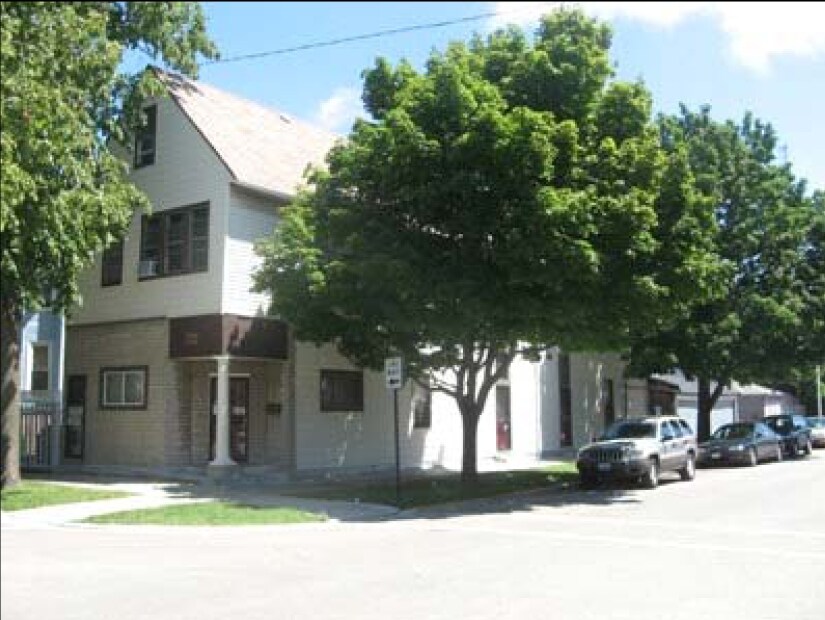 Foto principal - 3401 N Troy St