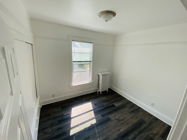 Building Photo - Best Coast Properties 314 Tenth Street