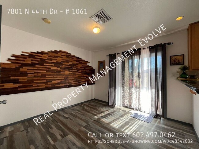 Foto del edificio - Come Tour Today!