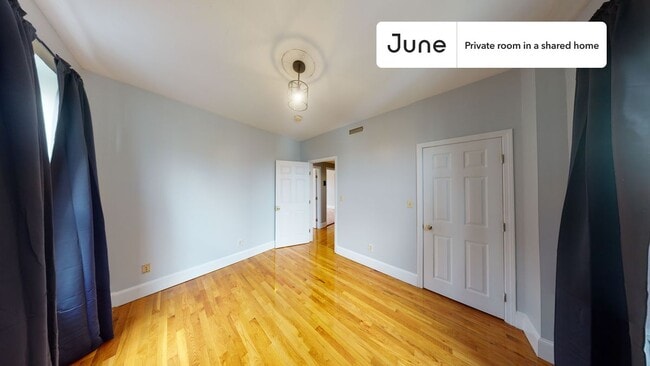 Building Photo - Room in Shared 4 bed/2 bath home