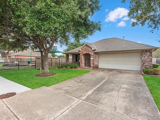 Foto del edificio - 5313 Caprock Dr