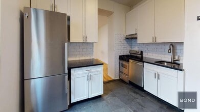 Building Photo - 324 E 91st St