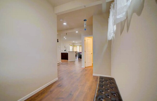 Building Photo - 7477 NW Tanoak Terrace