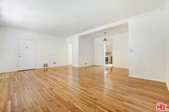 Building Photo - 1235 N Crescent Heights Blvd