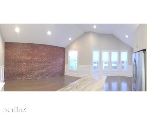 Building Photo - 1174 Cambridge St