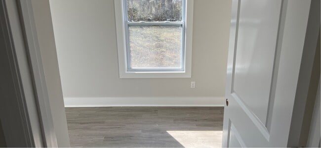 Building Photo - 2010 Appling St