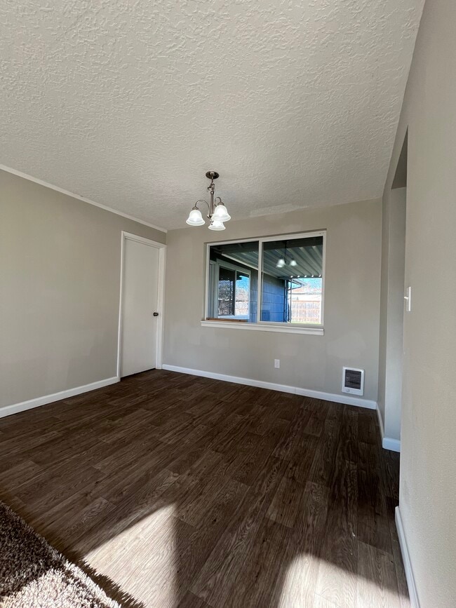 Building Photo - 7108 Tennessee Ln