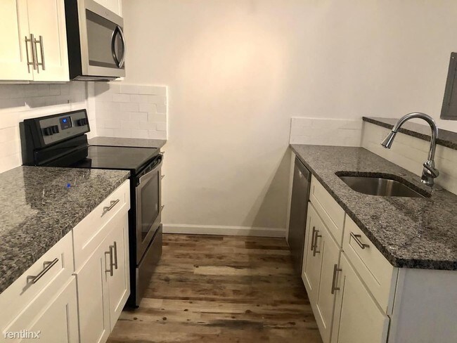 Foto del edificio - 2809 W Girard Ave