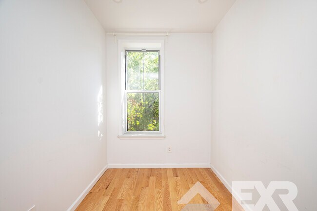 Foto del edificio - 66 16th St